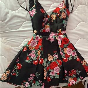 I am selling a Dress from Macy’s!!